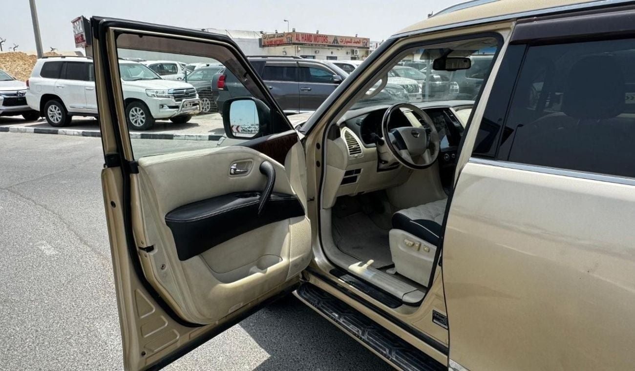 نيسان باترول Petrol 5.6 Liter Hand Drive Full Option only for export available