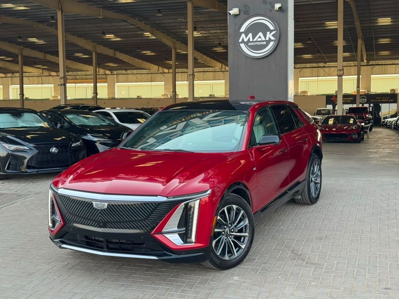 Cadillac Lyriq LAUNCH EDITION FULLY ELECTRIC / LAXURY CAR / BIG SCREEN / PREMIUM SOUND SYSTEM / 360 CAMERA / COOLING AND HEATING S