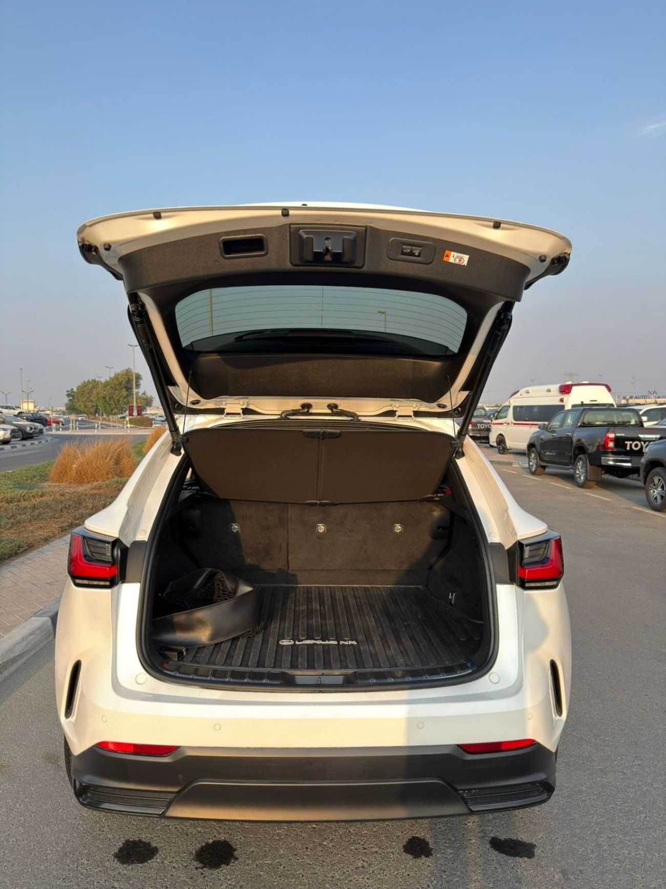 Lexus NX350 Premier 2.4L ( CYL)