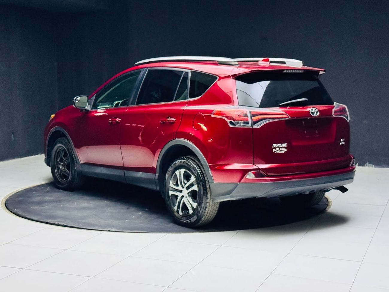 Toyota RAV4 EXR LE AWD Perfect inside and out