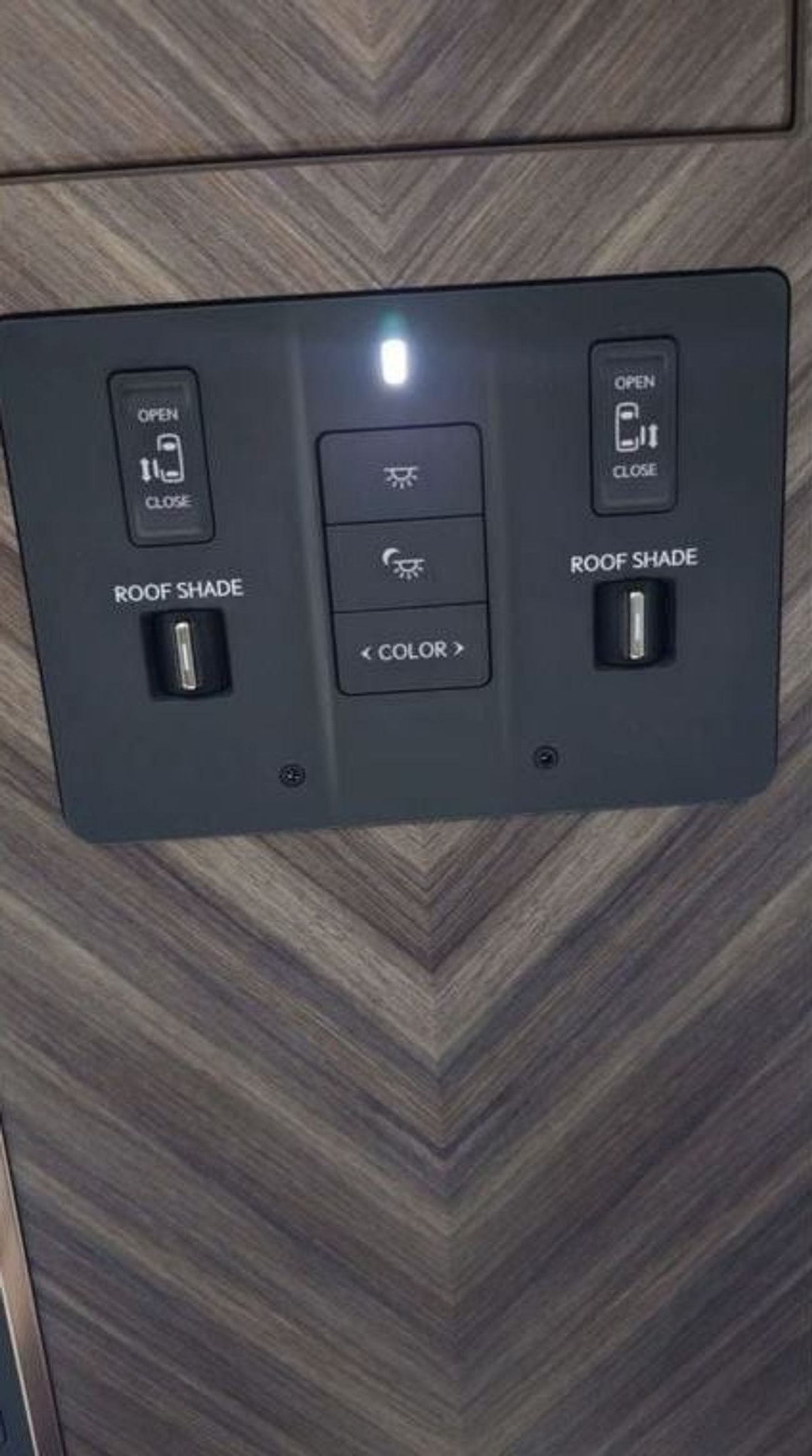 Lexus LM 350h Lexus LM 350h 2.5L