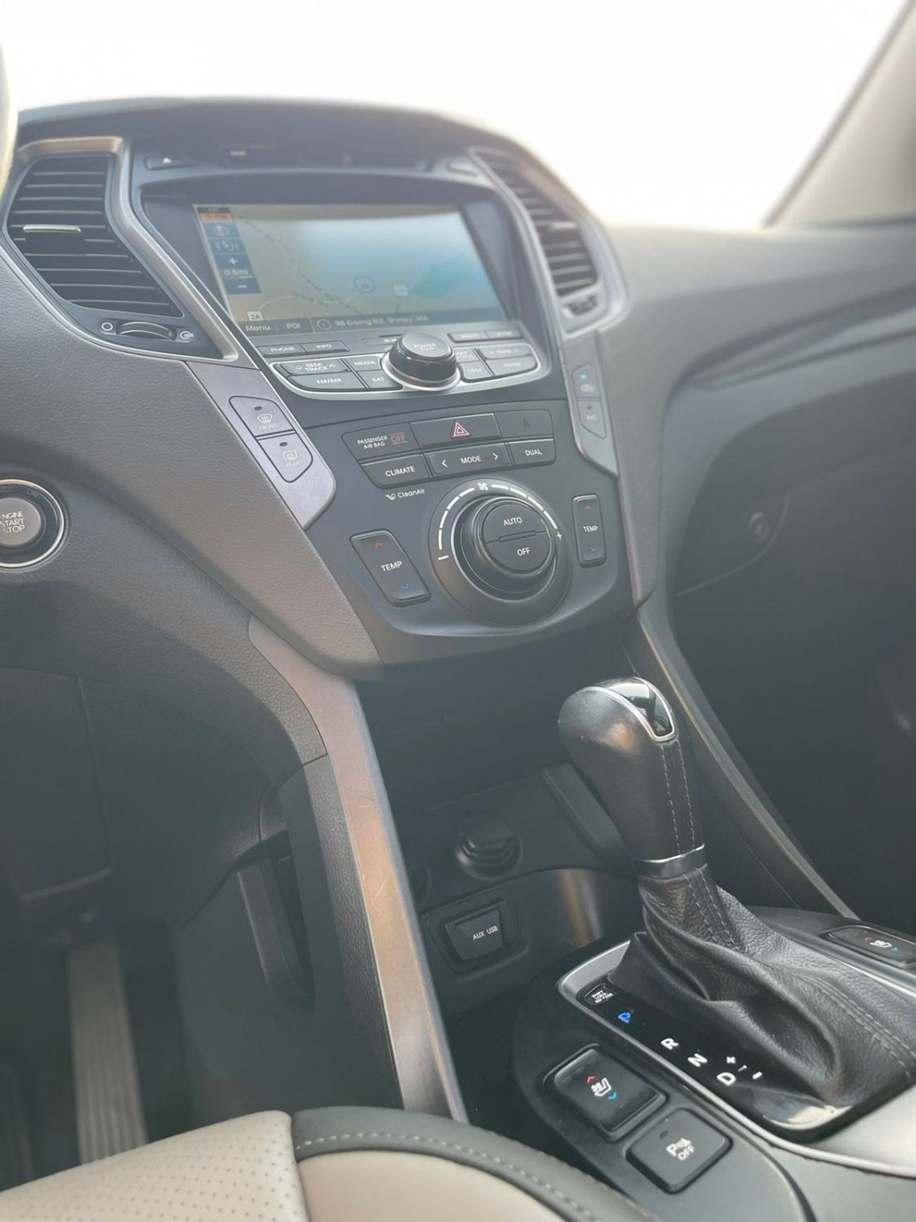 هيونداي سانتا في 2015 Hyundai Santa Fe Sports Ultimate Full Option Panoramic - 2.0L V4 Turbo - AWD 4x4 - Full Screen