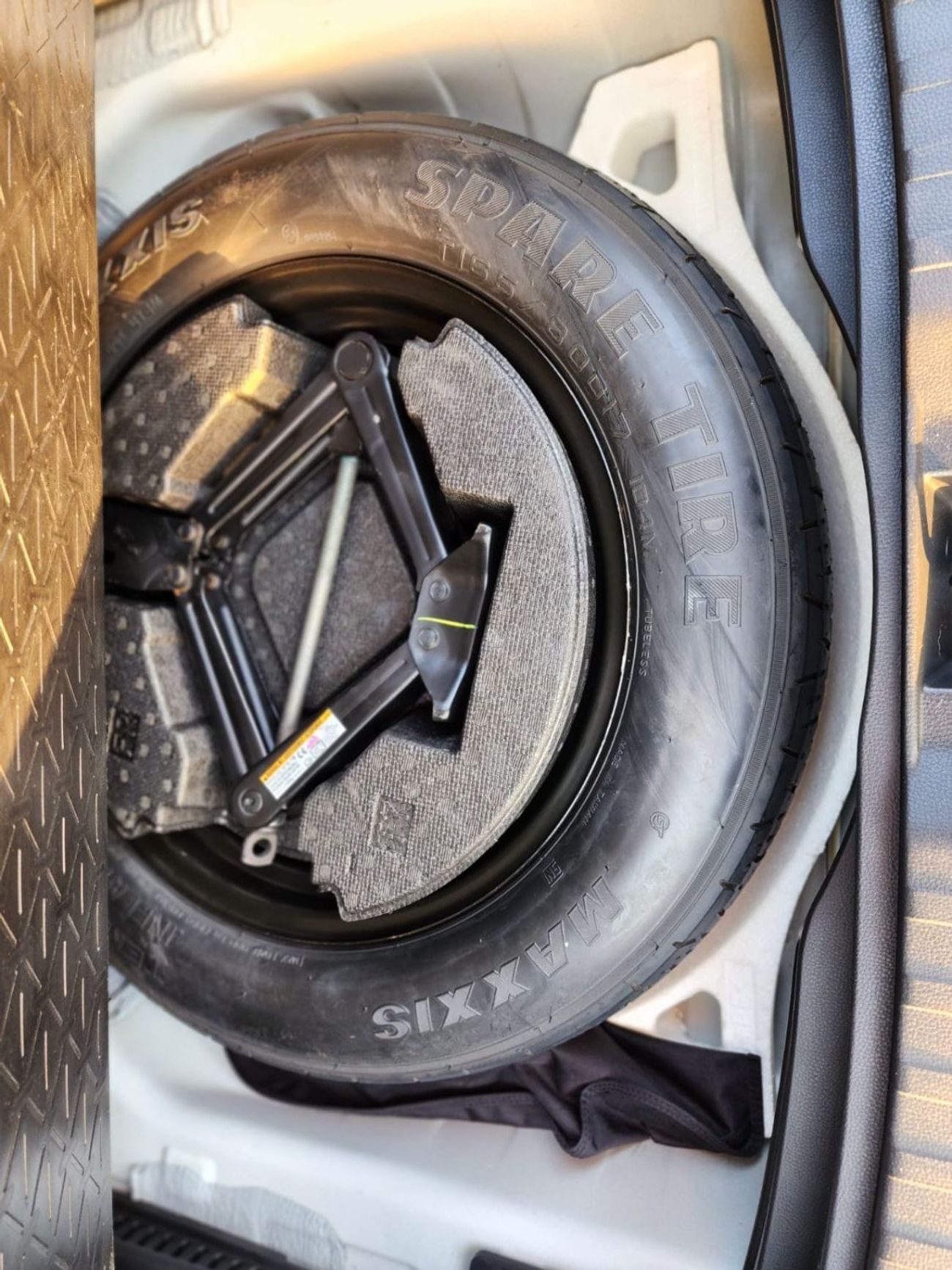 Toyota RAV4 XLE TOYOTA RAV 4 2021 HYBRID