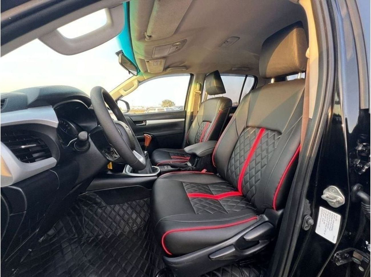 تويوتا هيلوكس 2016 TOYOTA HILUX MT FULL OPTION 2.7L V4 4X4 - 4 Wheel Drive - GOOD CONDITION