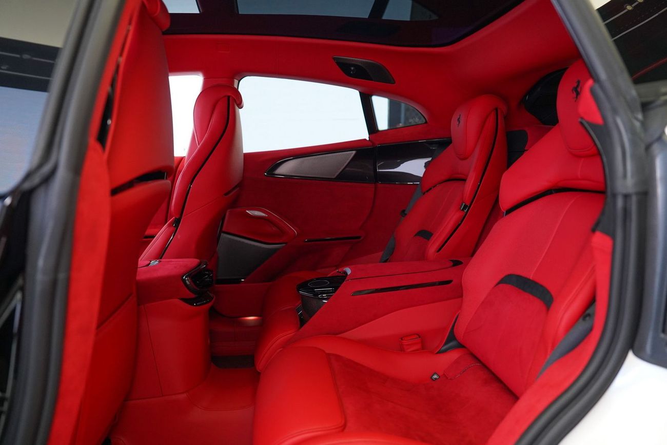 فيراري بوروسانجوي ATELIER