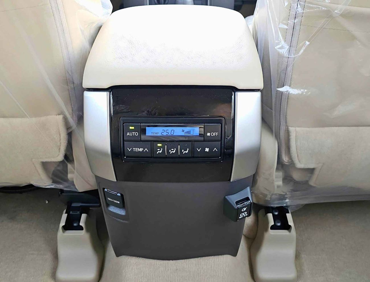 تويوتا برادو VX1 / 4.0L V6 / AUTO A.C / DRIVER POWER SEAT / WOOD INTERIOR (CODE# PSR40VX1)