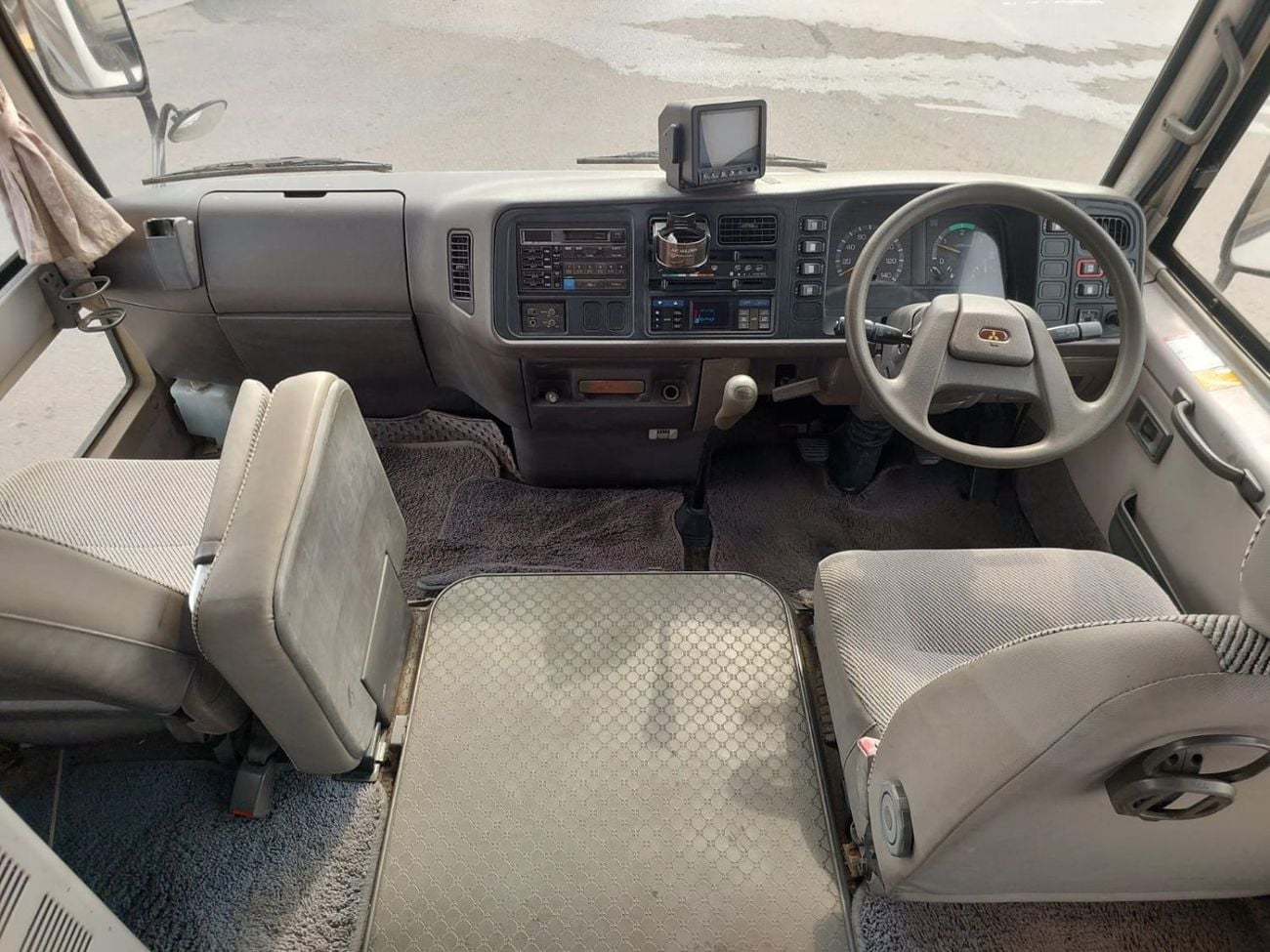 ميتسوبيشي روزا (RAMADAN OFFER) MITSUBISHI ROSA BUS RHD 1996 MODEL 3.9 L DIESEL MANUAL(PM40464)