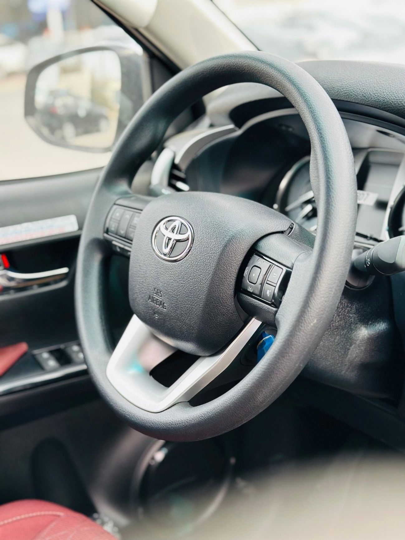 تويوتا هيلوكس S GLX 2.4L AWD A/T