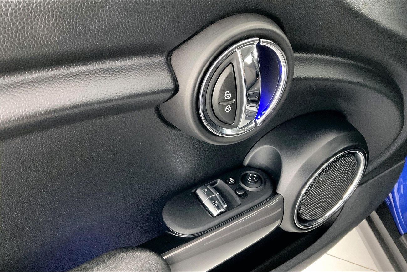 ميتسوبيشي مونتيرو GLS Premium | عرض العيد الحصري | خالية من أضرار الفيضانات