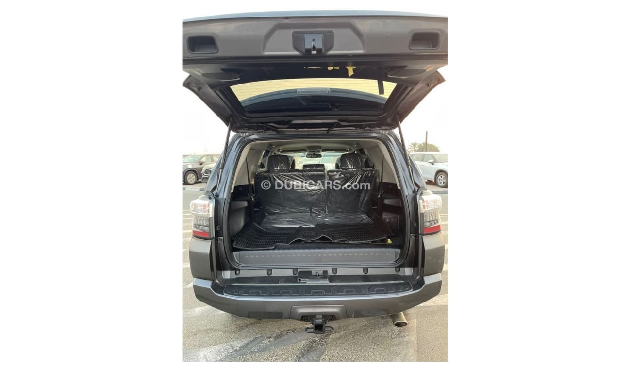 Toyota 4Runner “Offer”2019 Toyota 4Runner SR5 Premium 4x4 - 7 Seater - 4.0L V6 / Export Only
