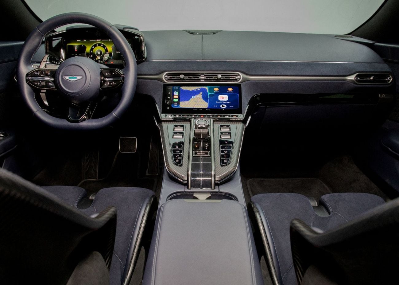 Aston Martin Vantage Standard V8