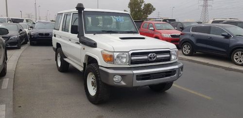 Toyota Land Cruiser Hardtop Diesel 1VD 4.5cc Manual 5 Door Right hand drive Low kms (Export only)