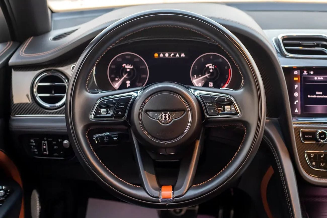 Bentley Bentayga SPEED MODEL - GCC SPECS - NO ACCIDENT - FULL SERVICE IN AGENCY
