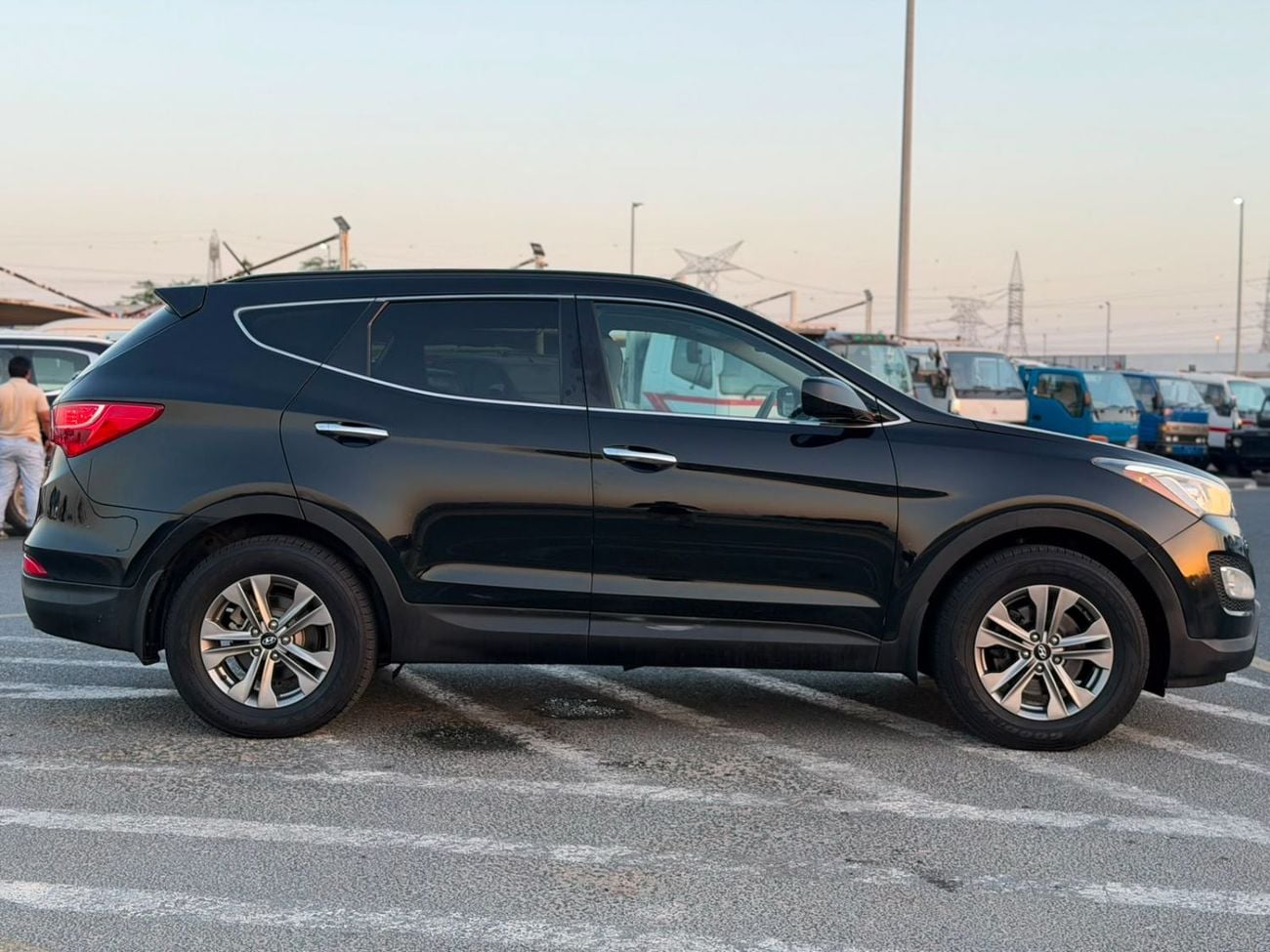 Hyundai Santa Fe 2016 Hyundai Santa Fe 2.4L V4 GDi Engine Sports - Canadian Specs Clean Car - Eco Drive Mode -
