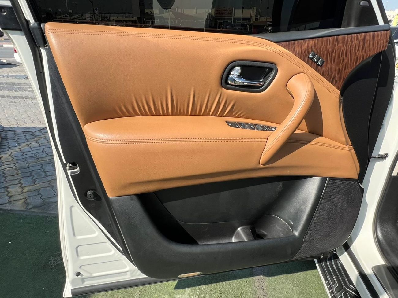 نيسان باترول LE Platinum 5.6L