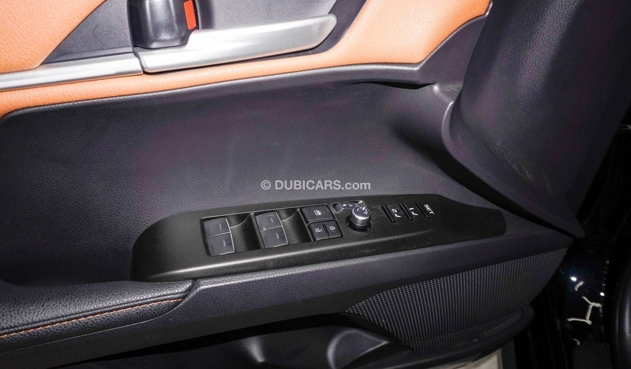 Toyota Camry 2.5 L Hybrid