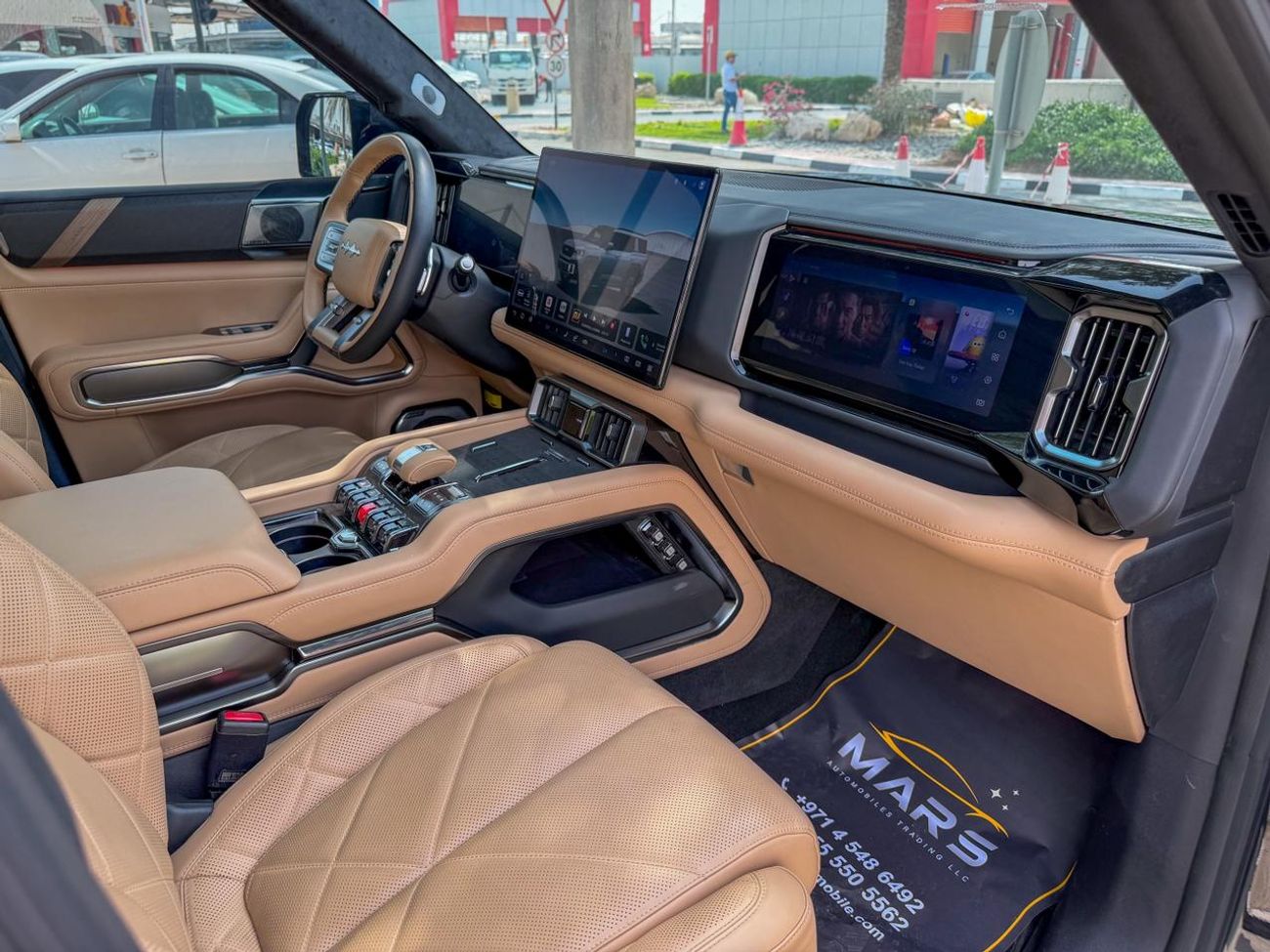 BYD Leopard 8 Smart and Brave Flagship Edition (7 Seats) 2024 BYD Leopard 8 flagship | 2.0L Hybrid (Plug-In) | 939