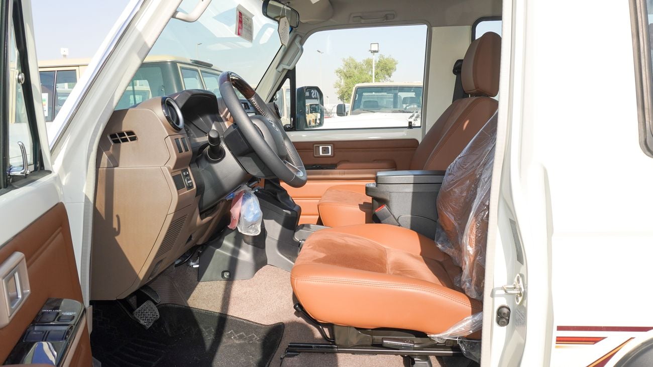 Toyota Land Cruiser 70 LX 4.0L V6 A/T