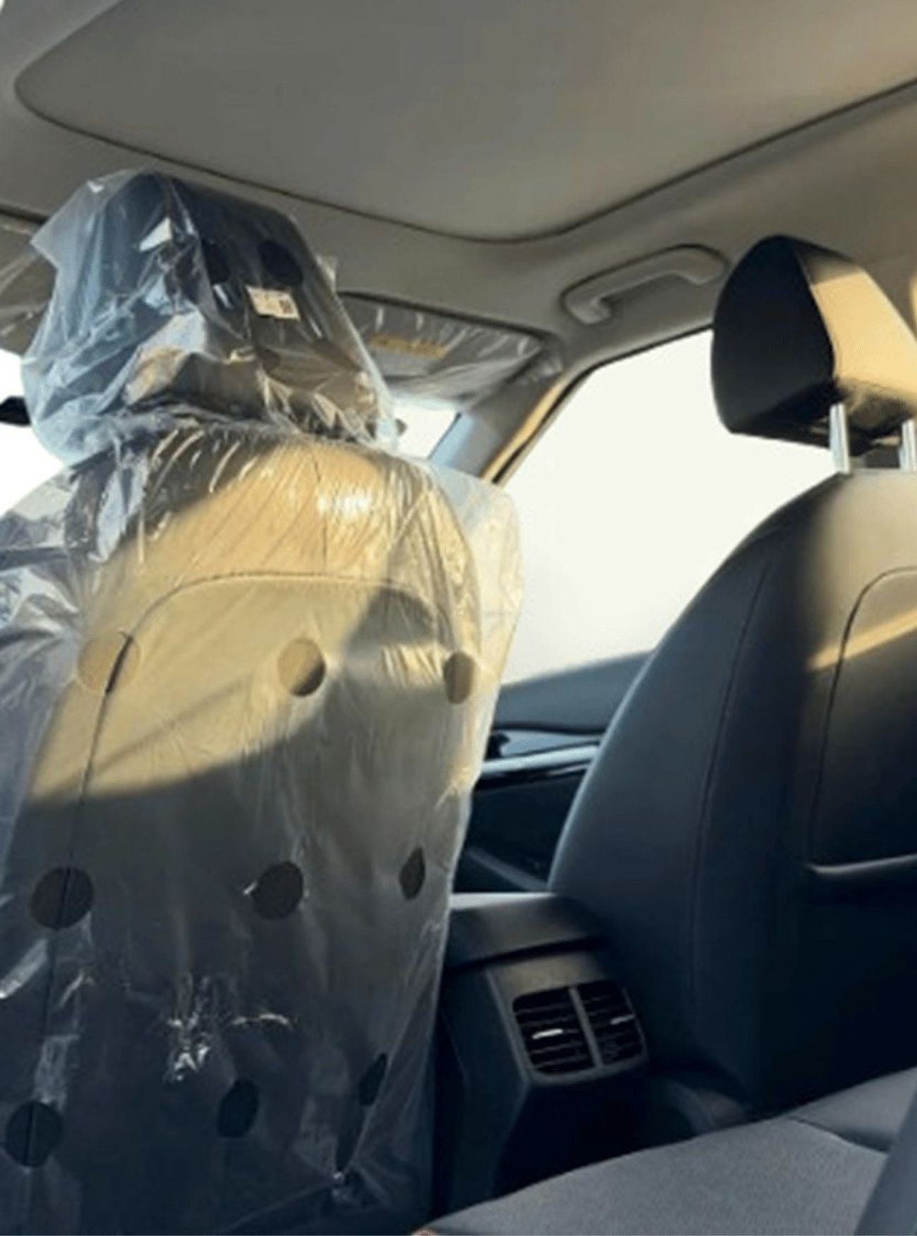 كيا سيلتوس ECTGLD005 - 2025 Kia Seltos Luxury - 1.5L Petrol Auto - White - Chinese