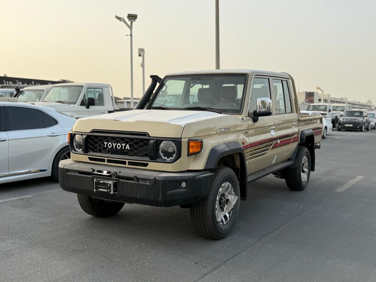 Toyota Land Cruiser Pick Up LC79 PICKUP 2.8L DIESEL D/C , FULL OPTION , A/T 2025 MODEL