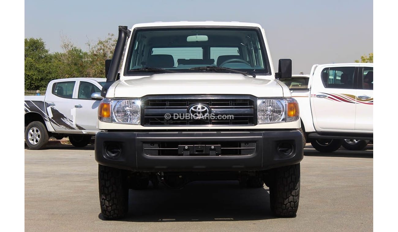 تويوتا لاند كروزر 70 HZJ76 - 10str 5Door free wheel hub - Station Wagon - 4.2L V6 Dsl for export sales