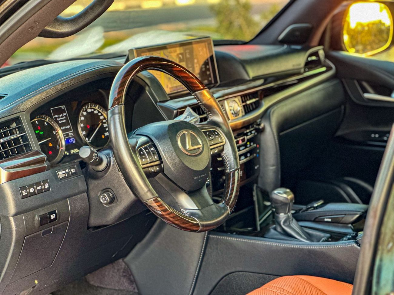 لكزس LX 570 Lexus Lx570s Signature Black Edition 5.7L / Gcc Specification