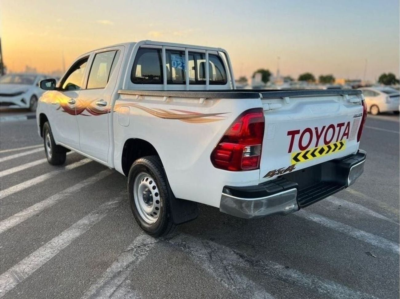 تويوتا هيلوكس 2021 TOYOTA HILUX 2.4L V4  Gcc*DIESEL* MANUAL TRANSMISSION  +POWER WINDOW + 4X4  - DOUBLE CABIN
