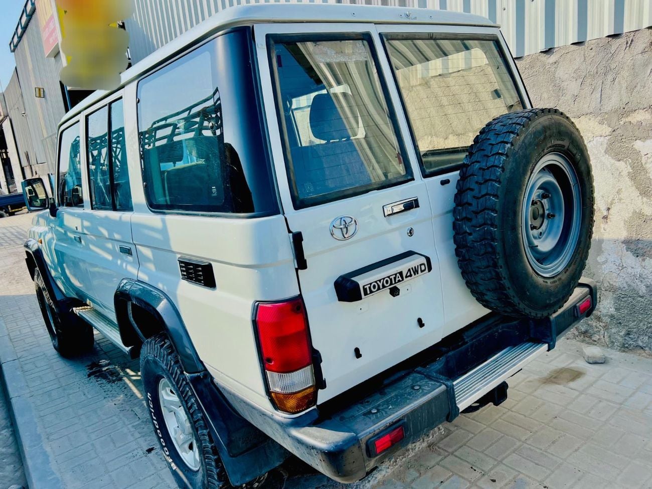 تويوتا لاند كروزر Toyota landcruise Hardtop 2011model 4.2 1HZ Diesel engine Colour White Transmission Manual Interior