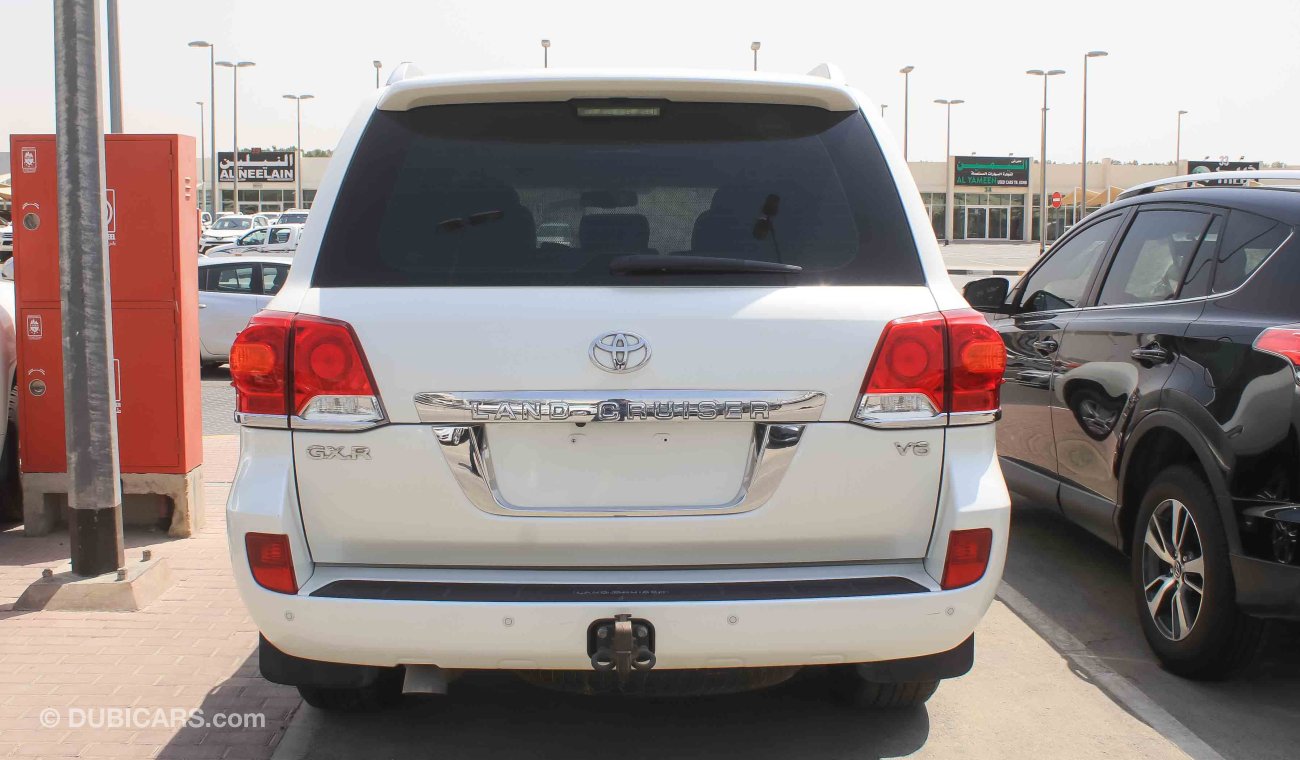 Toyota Land Cruiser GXR V6