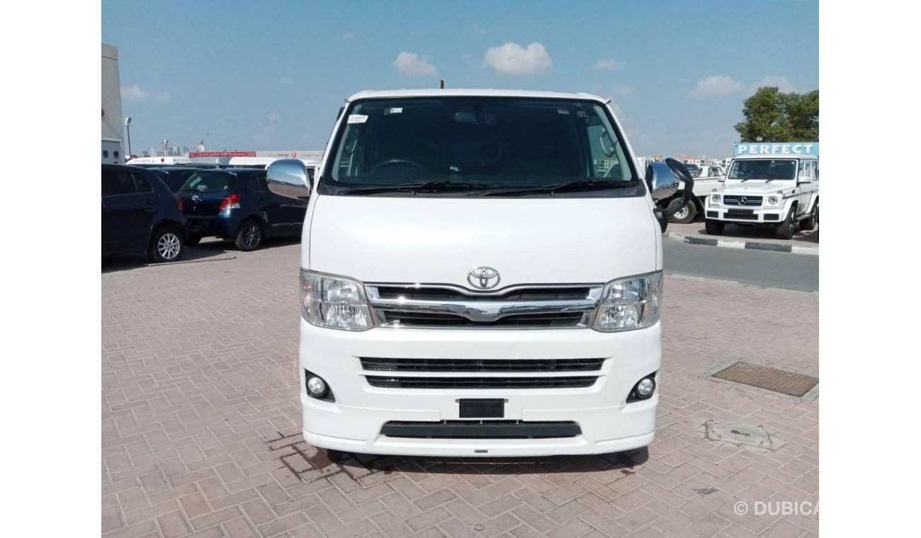 تويوتا هاياس TOYOTA HIACE RIGHT HAND DRIVE (PM997)