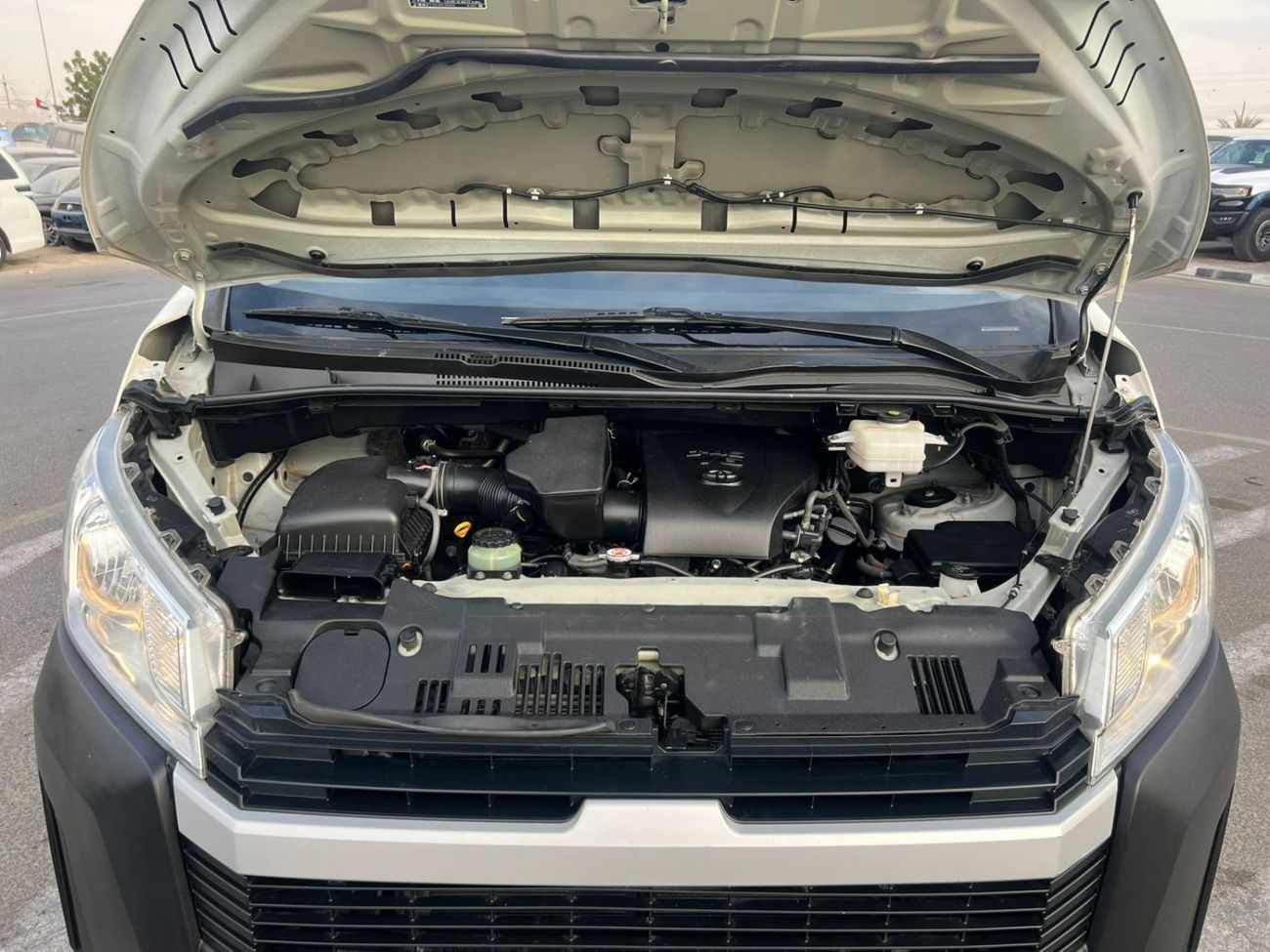 تويوتا هاياس 2023 Toyota Hiace GL 3.5L V6 - GCC - Passenger Full Automatic - Patrol - 13 Seater - No Accident - 8