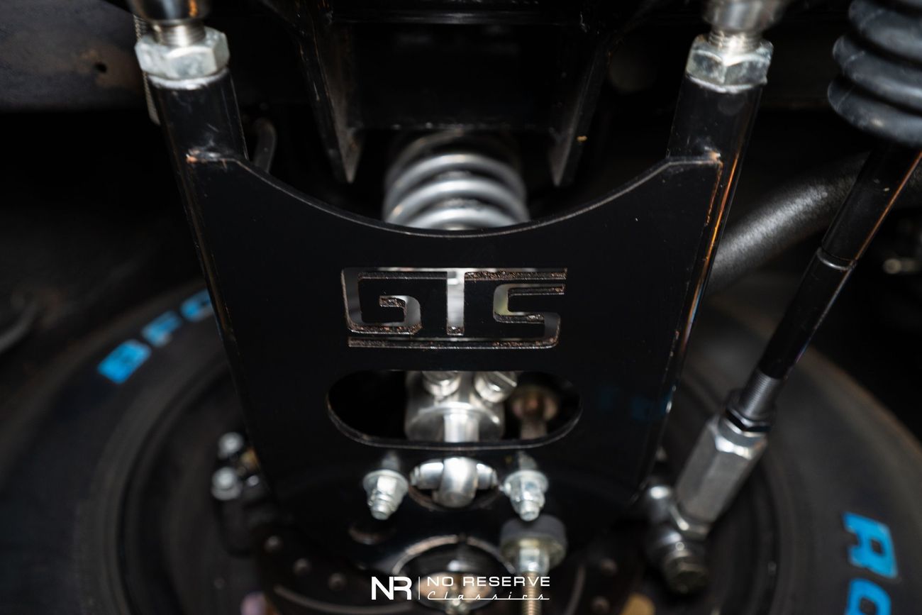 Plymouth Road Runner 426 Hemi Hellephant powered 1 of 1 Pro Touring Restomod