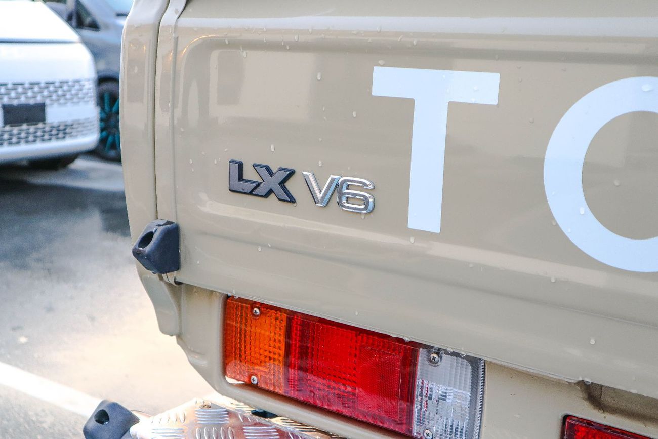 تويوتا لاند كروزر بيك آب Std 4.0L Double Cab Utility 4WD