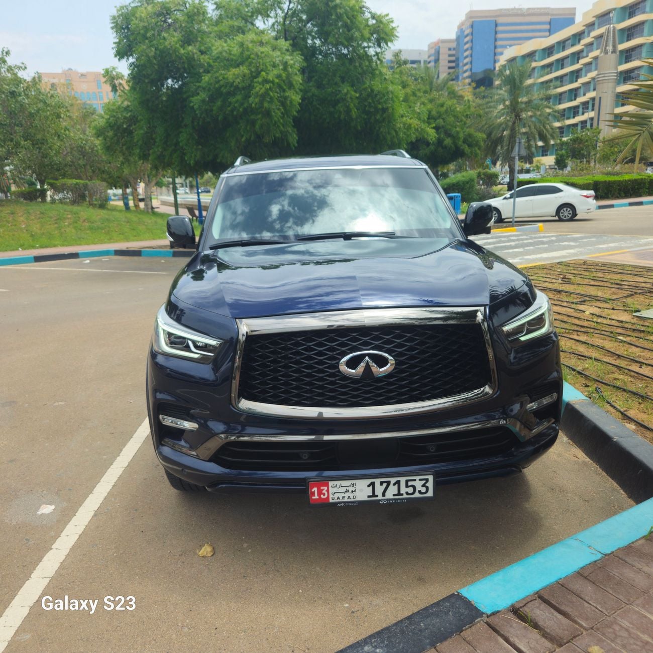 إنفينيتي QX80