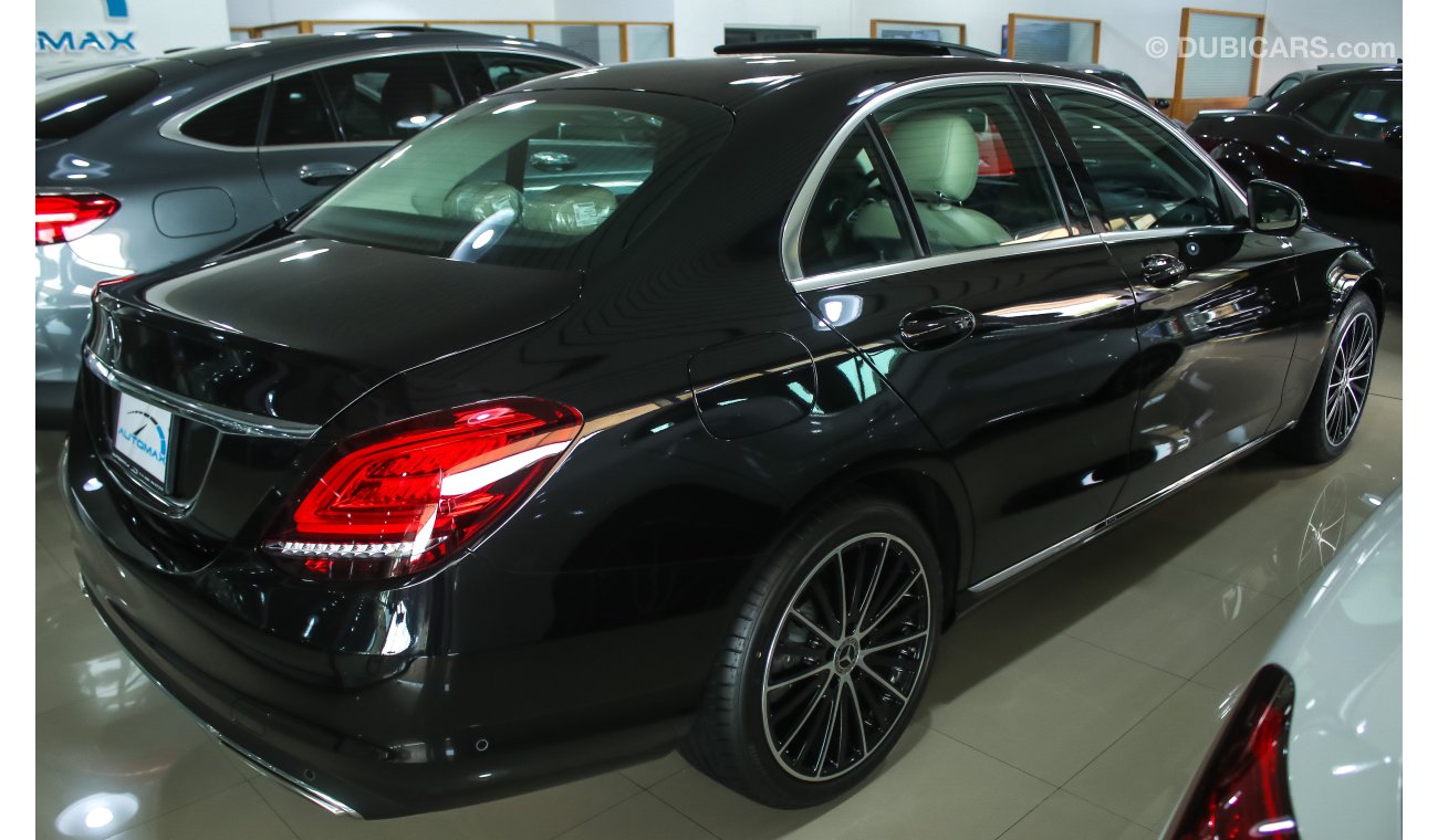 مرسيدس بنز C200 2019 AMG Sedan, GCC, 0km with 2 Years Unlimited Mileage Warranty from Dealer (SUMMER OFFER)