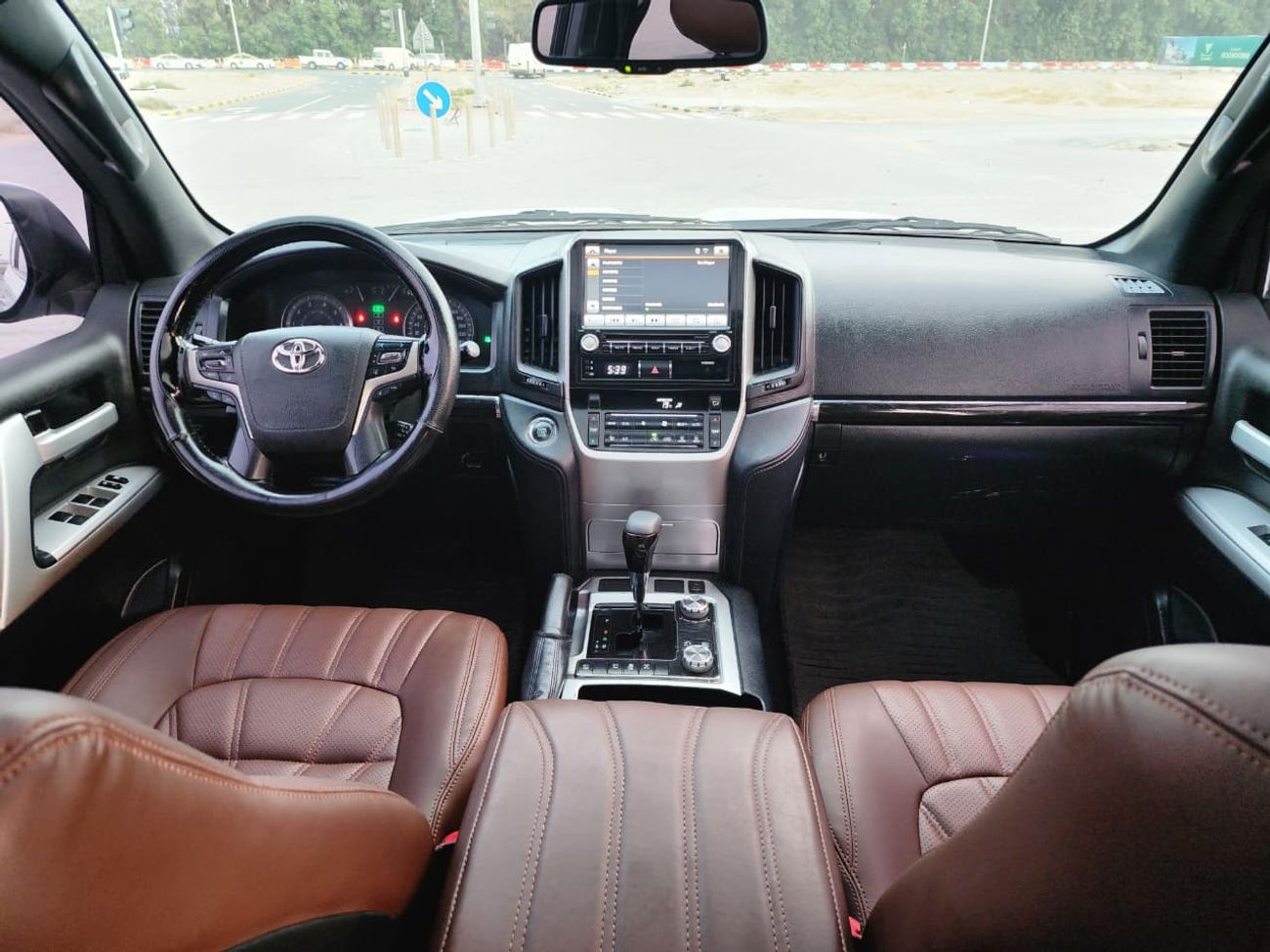 تويوتا لاند كروزر TOYOTA LAND CRUISER GXR V6 MODEL 2015 UPGRADE 2021 PRICE 89000 AED