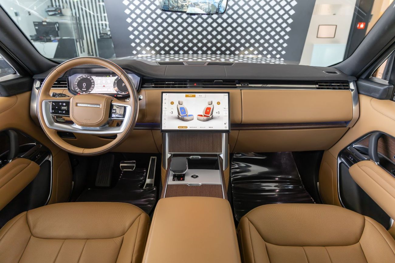 Land Rover Range Rover HSE P530 4.4L Range Rover Vogue HSE P530 | GCC | 5 Years Al Tayer Warranty | Fully Loaded | 2024