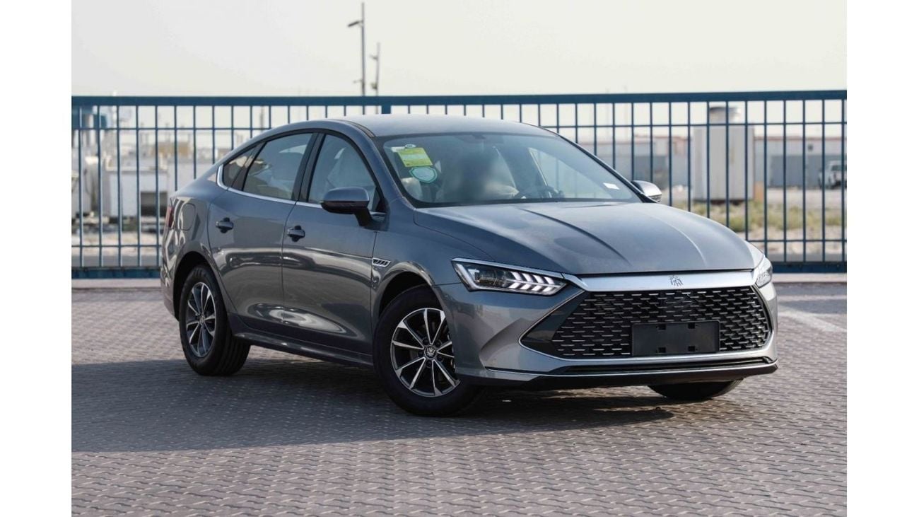 بي واي دي كين بلاس 2024 BYD Qin Plus DM-i Honor Lead 1.5 plug-in Hybrid - رمادي من الداخل بني | للتصدير فقط