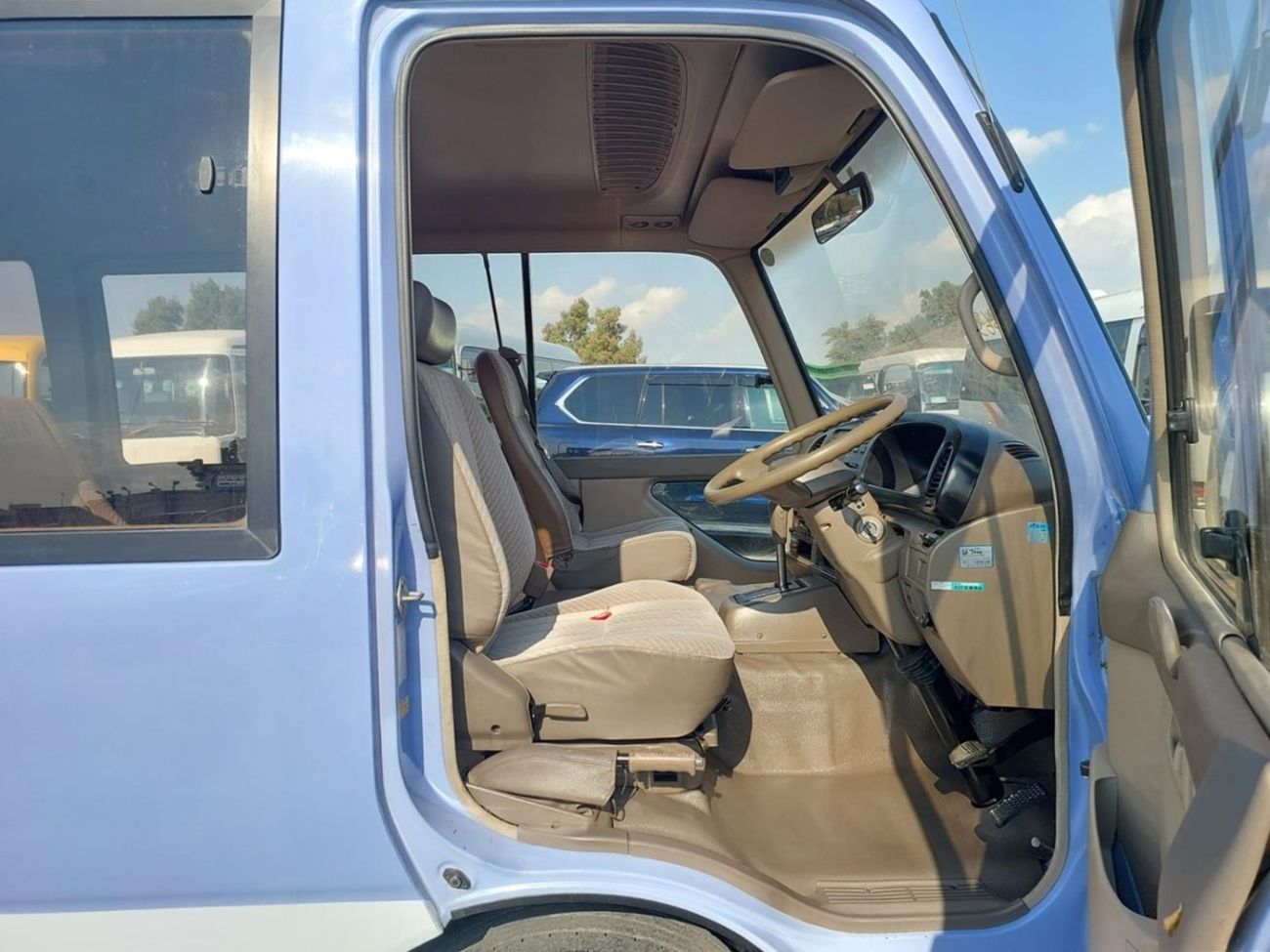 Toyota Coaster TOYOTA COASTER BUS RHD 1998 MODEL 4.2 L DIESEL AUTOMATIC(PM02737)