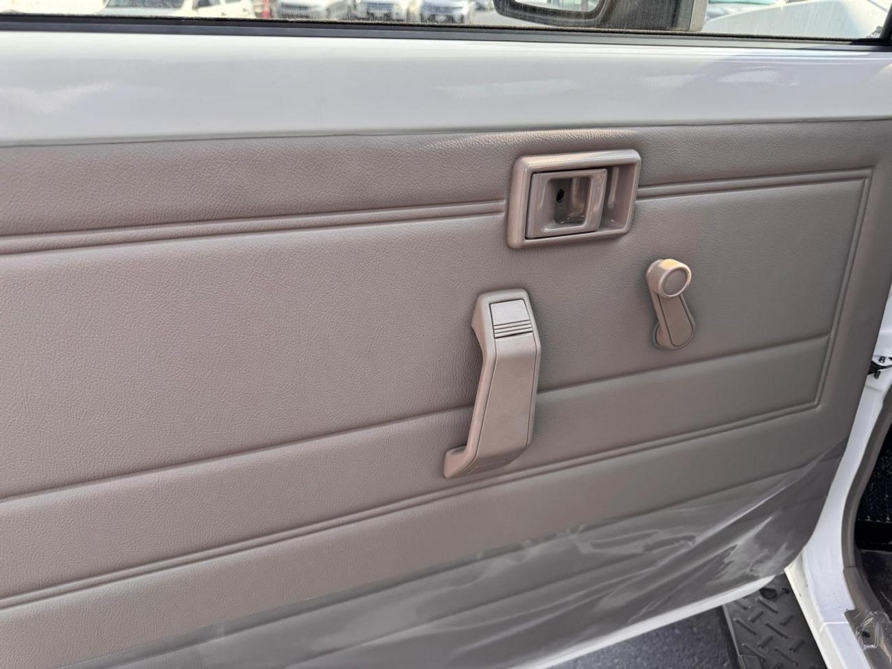 Toyota Land Cruiser 70 78 HARDTOP 4.0L PETROL MANUAL TRANSMISSION