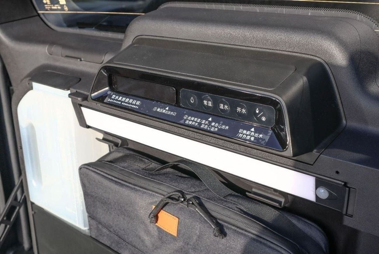 ROX 01 ROX 01 Plug-In Hybrid VIP 1.5T 4WD 2024