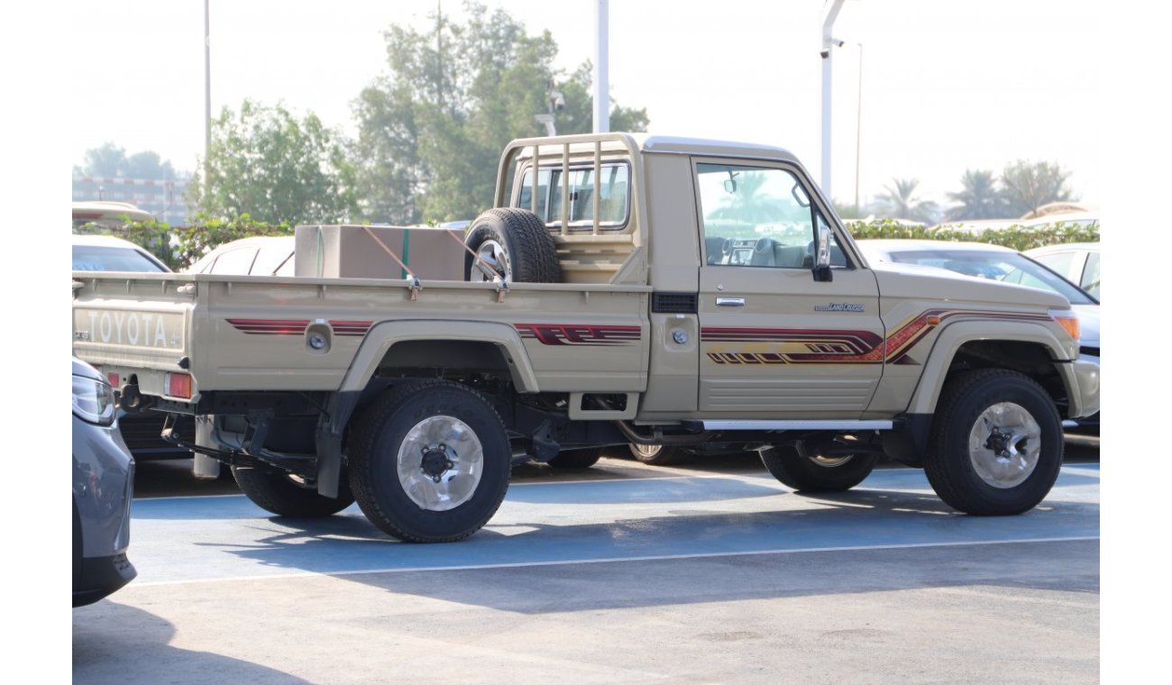 تويوتا لاند كروزر بيك آب (GCC)grj79 Toyota Land Cruiser 2021 full option/with diff lock winch