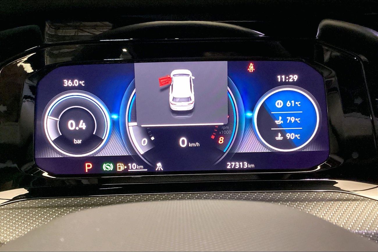 فولكس واجن جولف R | National Day Celebration | شامل الضمان | 0 ﺪﻔﻋﺓ ﺃﻮﻟﻯ