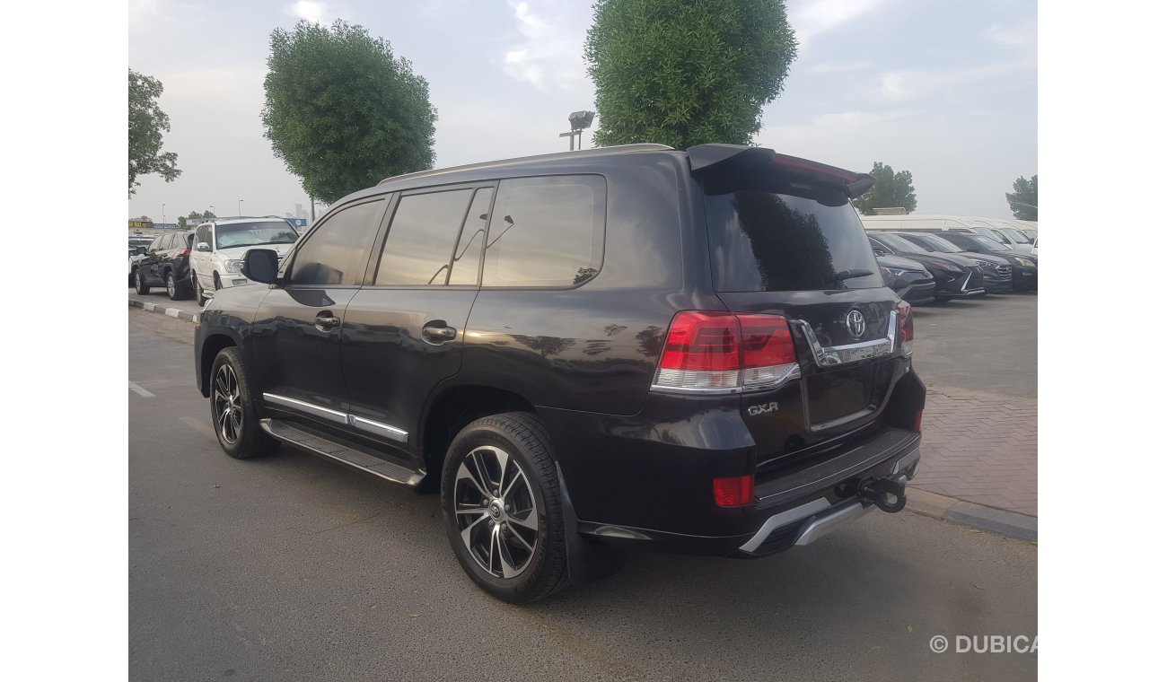 Toyota Land Cruiser GXR Facelifted