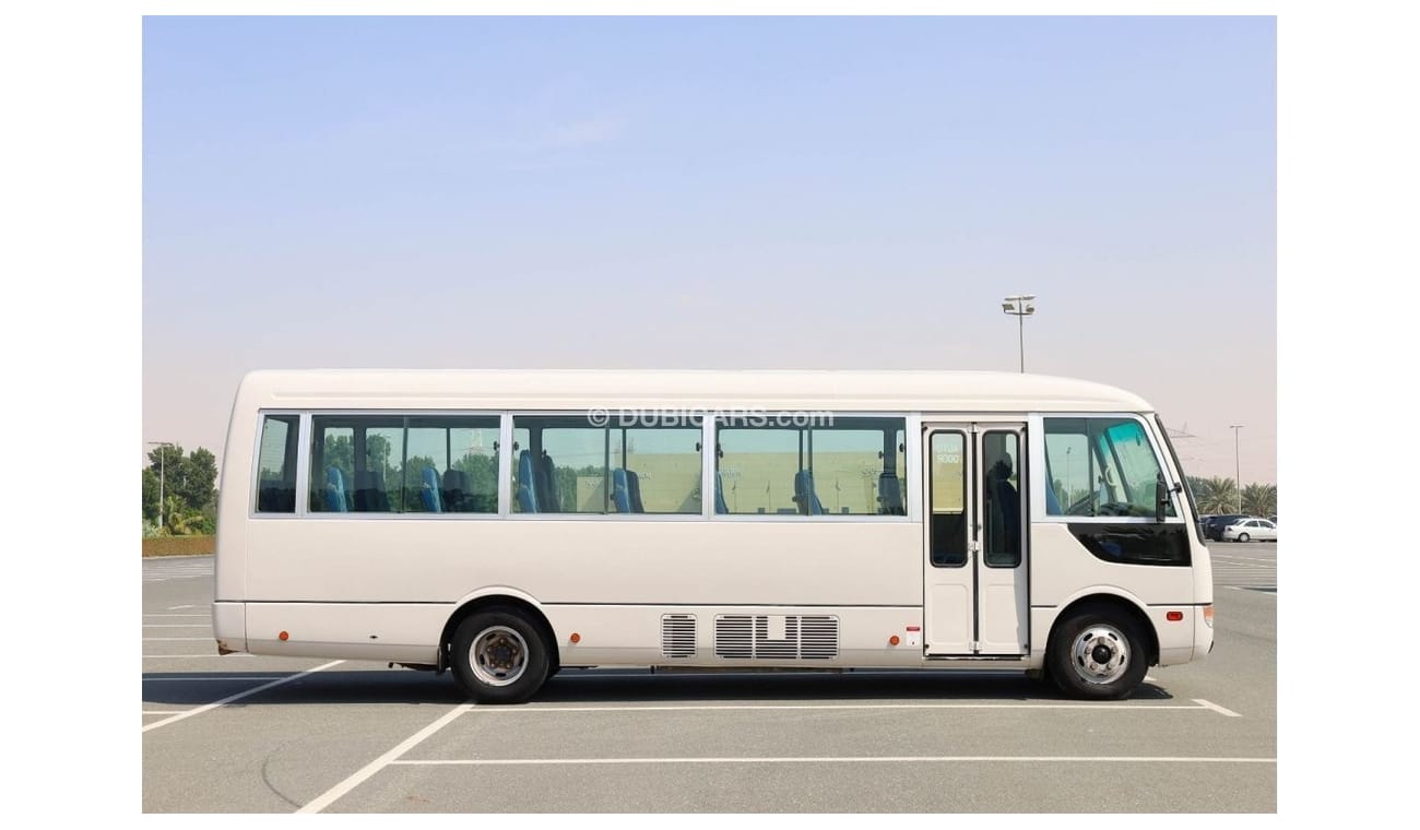ميتسوبيشي روزا Bus | 26-Seater | Diesel | Excellent Condition | GCC