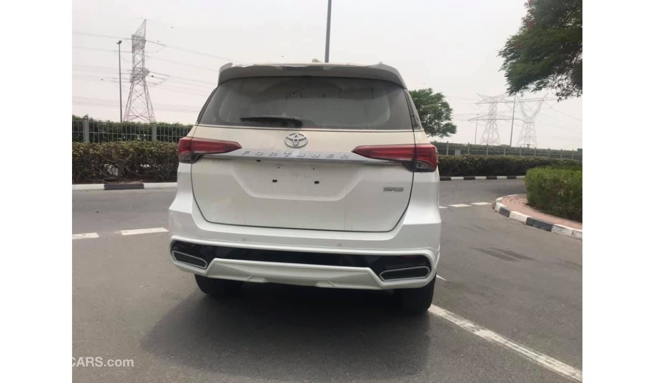 Toyota Fortuner v4