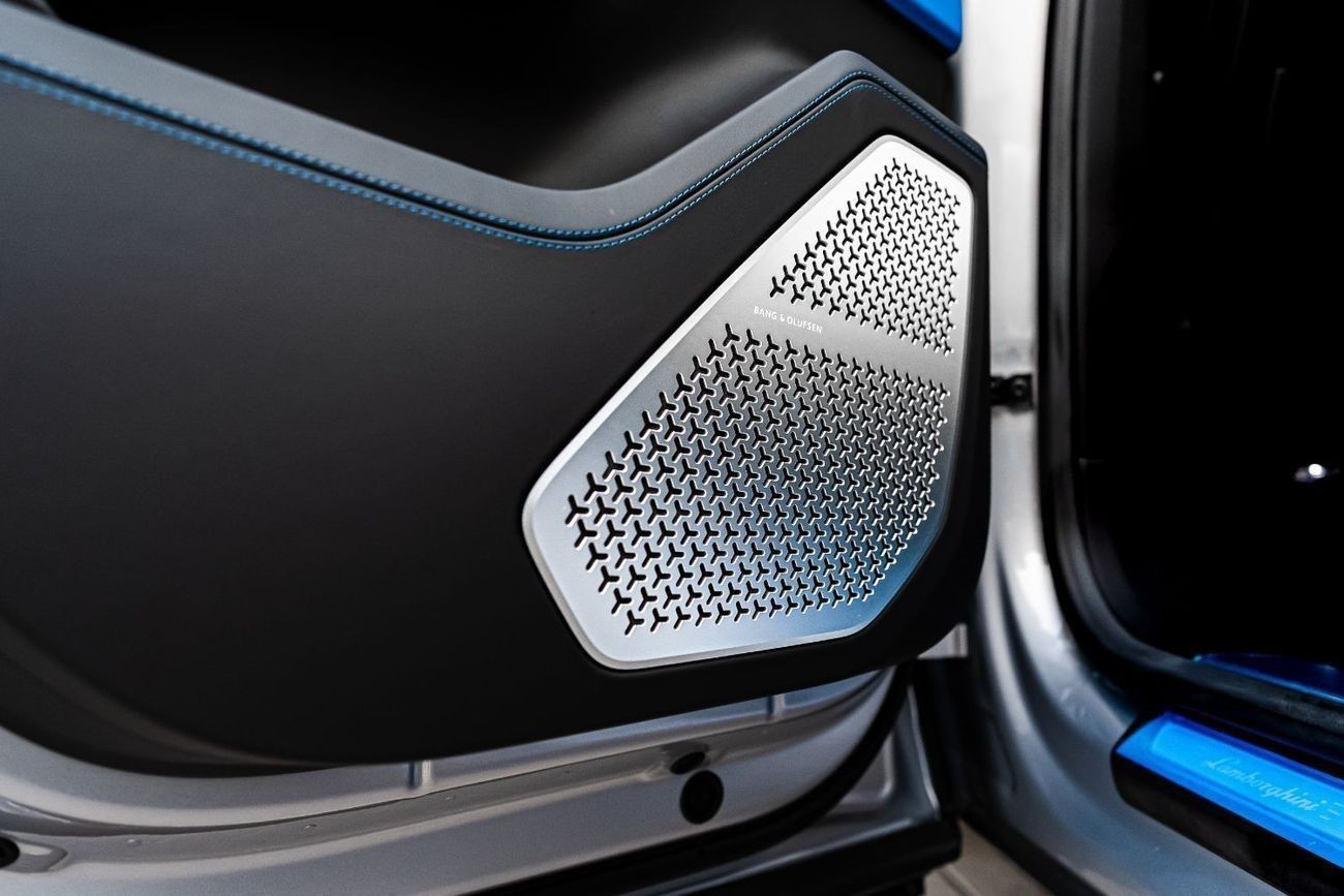 Lamborghini Urus URUS I BANG AND OLUFSEN I PANORAMIC ROOF | TWO TONE INTERIOR