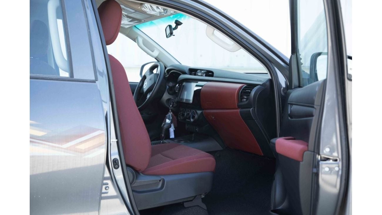 Toyota Hilux 2024 Toyota Hilux 4x4 DC 2.4 - Grey inside Red