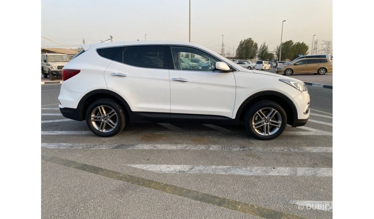 Hyundai Santa Fe 2017 HYUNDAI SANTAFE SPORT AWD / MI OPTION