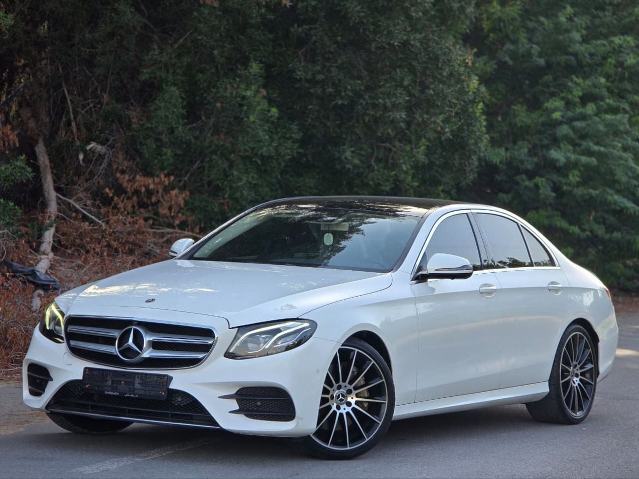 Mercedes-Benz E300 Premium + 2.0L MERCEDES E-300 2020 GCC // LOW MILEAGE // PERFECT CONDITION // FULL OPITION